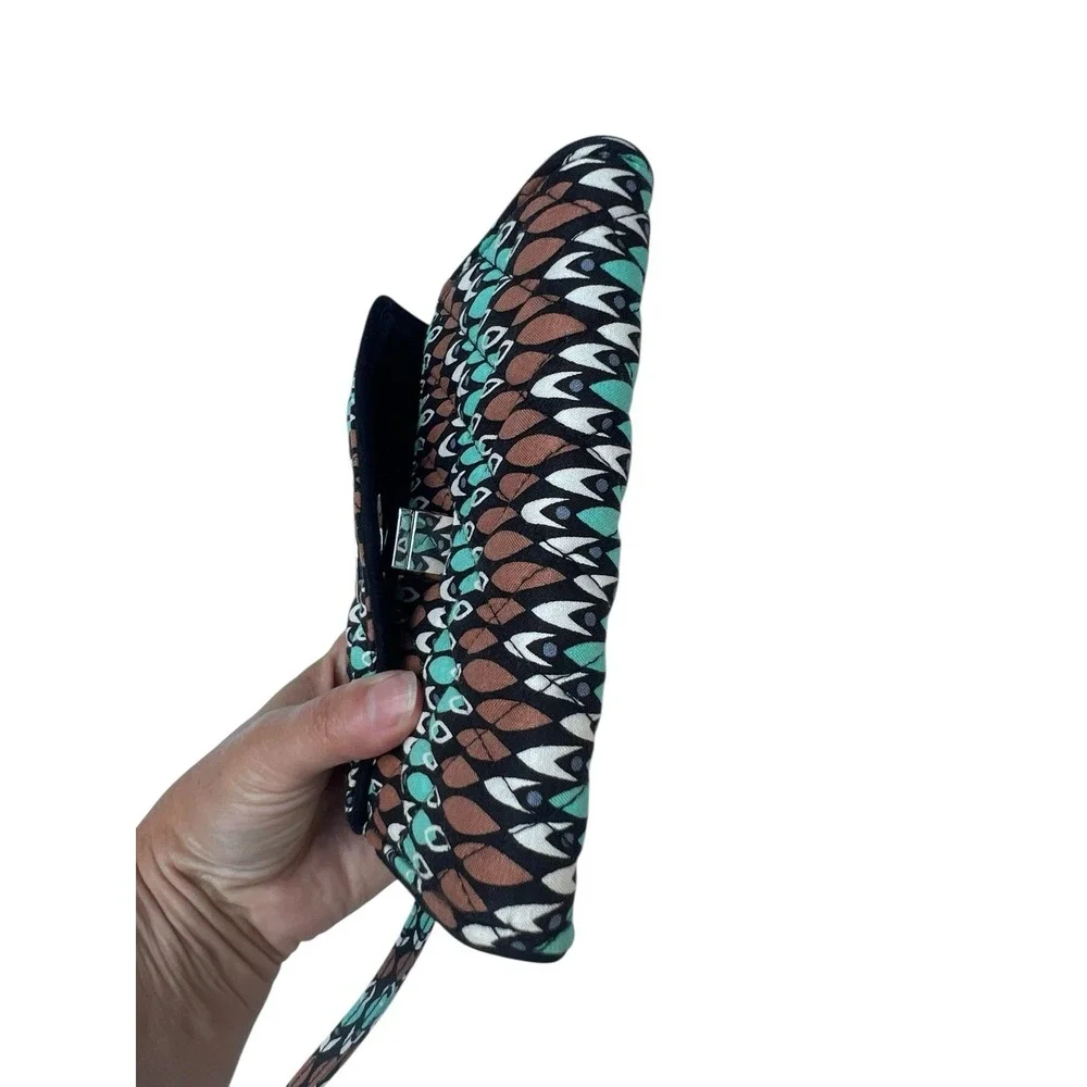 Vera Bradley Sierra Stream Turn Lock Wallet Wristlet Quilted Green Brown Retired - Picture 5 of 8